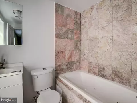 Bath - 1420 Madison Ave, Baltimore, MD 21217 photo 5 of 8