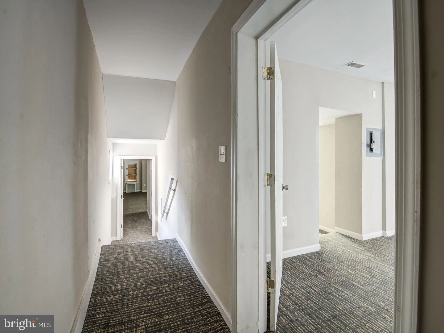 Entry Way - 1420 Madison Ave, Baltimore, MD 21217 photo 9 of 12