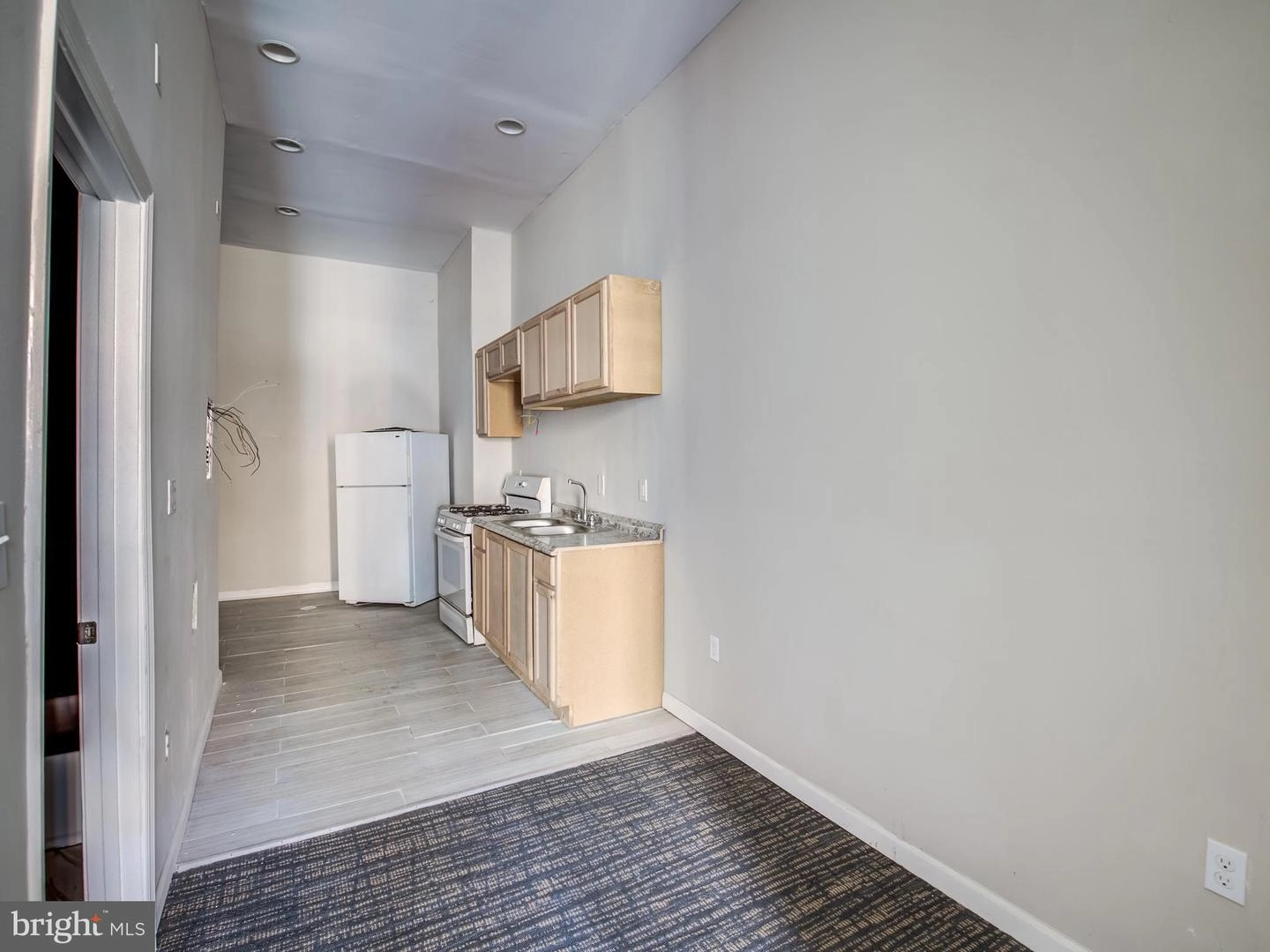 Kitchen - 1420 Madison Ave, Baltimore, MD 21217 photo 1 of 9