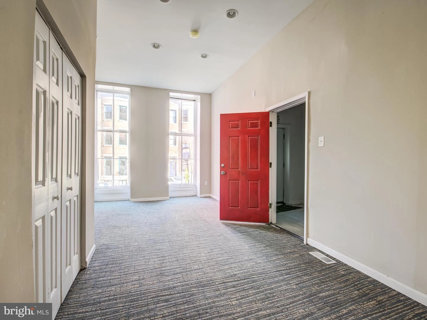 Entry Way - 1420 Madison Ave, Baltimore, MD 21217 photo 4 of 12
