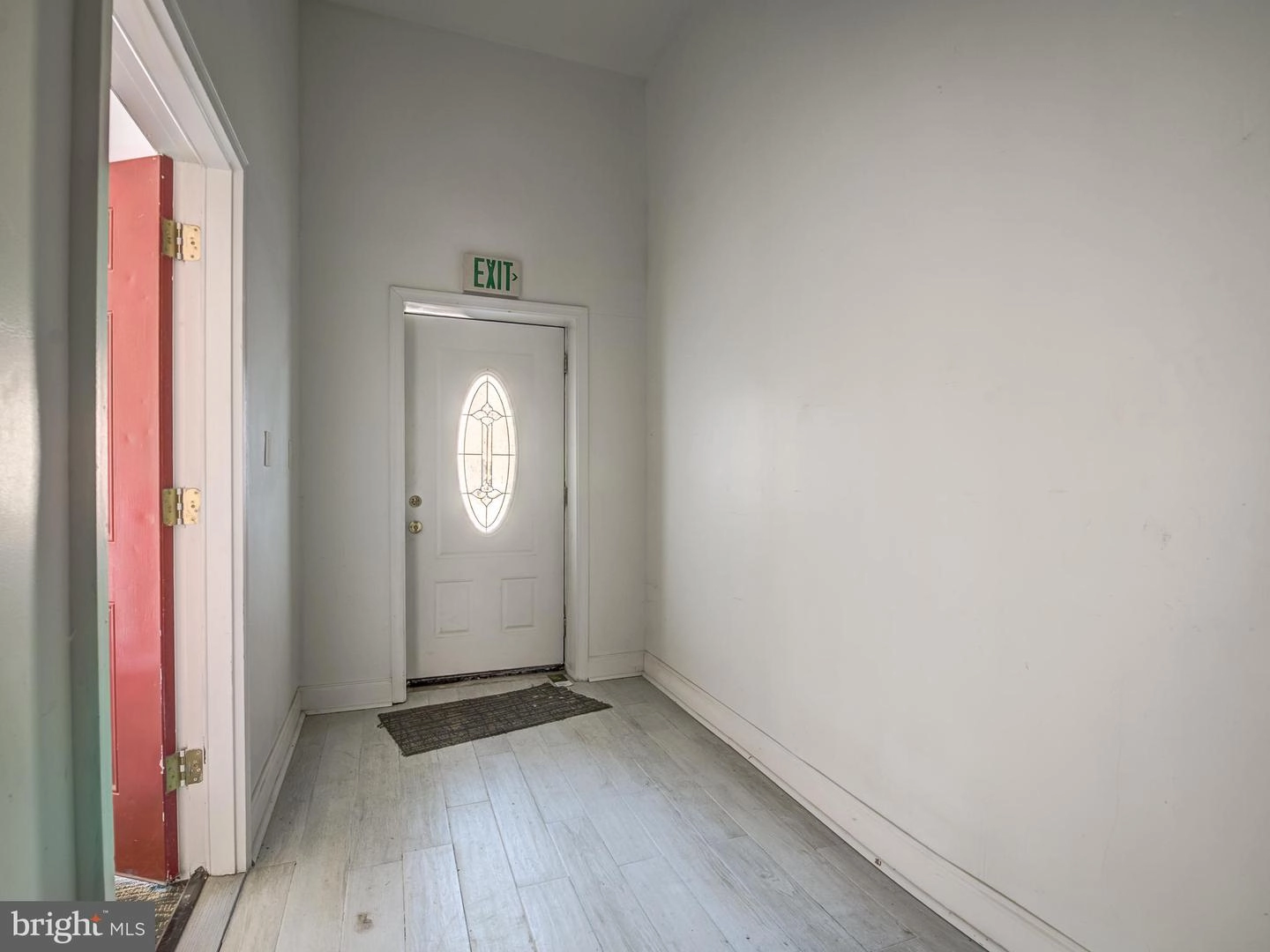 Entry Way - 1420 Madison Ave, Baltimore, MD 21217 photo 2 of 12