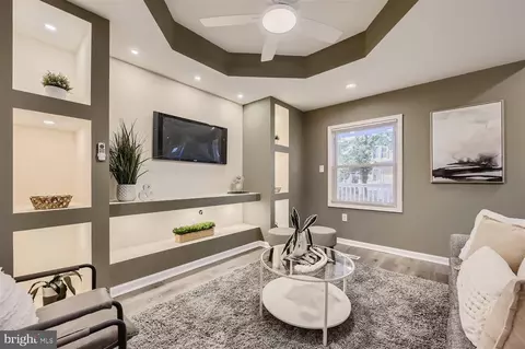 Living - 915 Cator Ave, Baltimore, MD 21218 photo 4 of 6