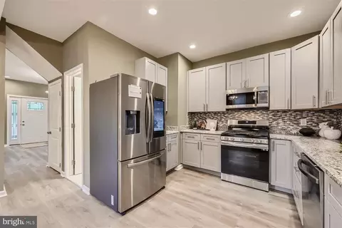 Kitchen - 915 Cator Ave, Baltimore, MD 21218 photo 3 of 4
