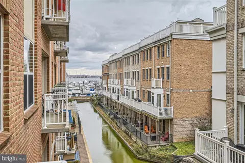 23 Pierside Dr #208, Baltimore, MD 21230