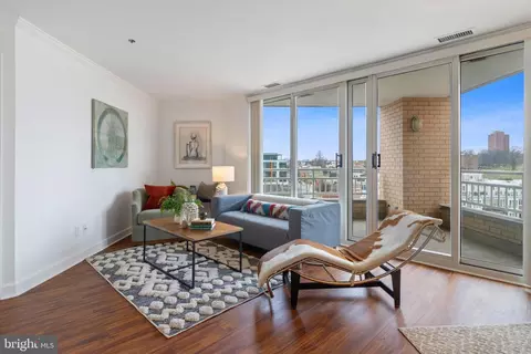 100 Harborview Dr #713, Baltimore, MD 21230