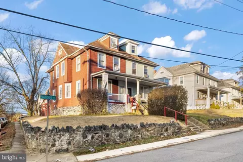 3919 Parkside Dr, Baltimore, MD 21206