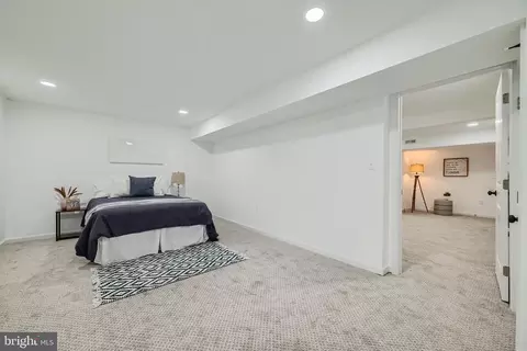 Bedroom - 410 Drury Ln, Baltimore, MD 21229 photo 13 of 14
