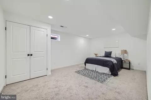 Bedroom - 410 Drury Ln, Baltimore, MD 21229 photo 12 of 14