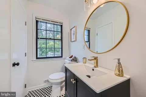 Bath - 410 Drury Ln, Baltimore, MD 21229 photo 1 of 5