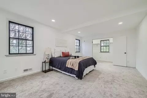Bedroom - 410 Drury Ln, Baltimore, MD 21229 photo 11 of 14