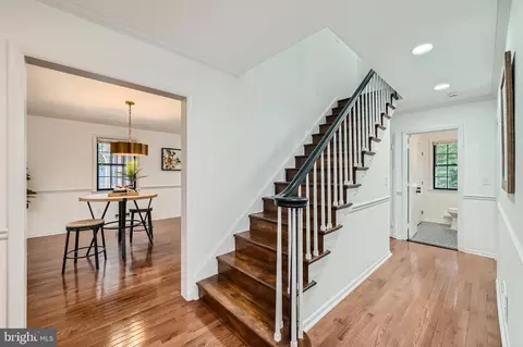 Entry Way - 410 Drury Ln, Baltimore, MD 21229 photo 16 of 16