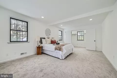 Bedroom - 410 Drury Ln, Baltimore, MD 21229 photo 1 of 14