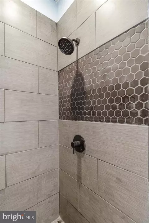 Bath - 1802 E Lanvale St, Baltimore, MD 21213 photo 6 of 6