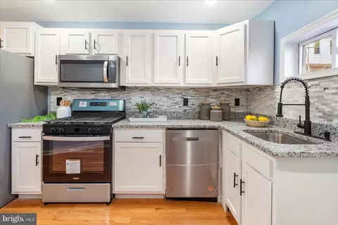 Kitchen - 1802 E Lanvale St, Baltimore, MD 21213 photo 3 of 5