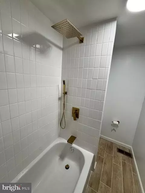 Bath - 3518 Hickory Ave, Baltimore, MD 21211 photo 12 of 12