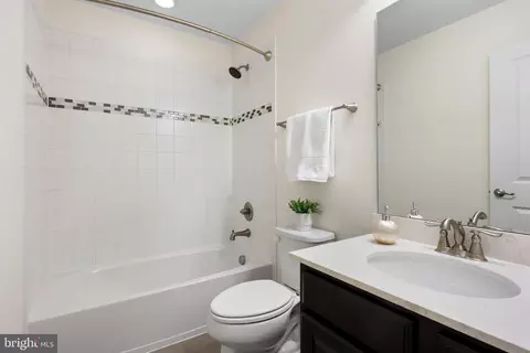 884 S Macon St, Baltimore, MD 21224 photo 16