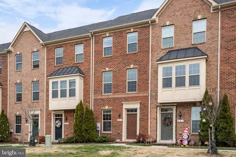 884 S Macon St, Baltimore, MD 21224