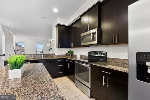 884 S Macon St, Baltimore, MD 21224 photo 7