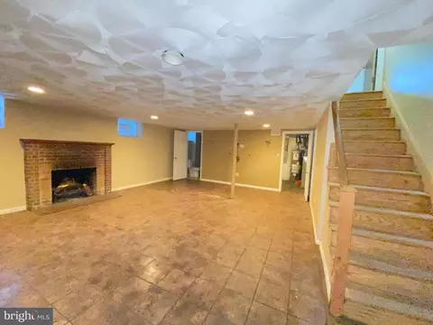 604 N Chapelgate Ln, Baltimore, MD 21229 photo 37