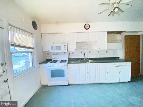604 N Chapelgate Ln, Baltimore, MD 21229 photo 16