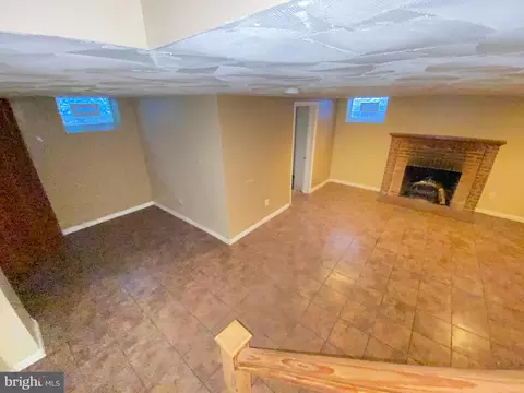 604 N Chapelgate Ln, Baltimore, MD 21229 photo 36