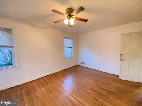 604 N Chapelgate Ln, Baltimore, MD 21229 photo 23