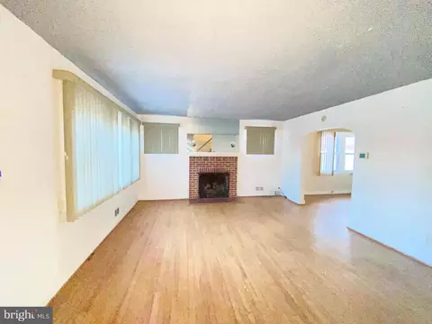 604 N Chapelgate Ln, Baltimore, MD 21229 photo 9