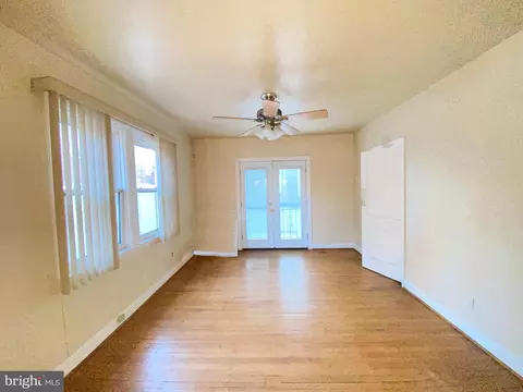 604 N Chapelgate Ln, Baltimore, MD 21229 photo 14