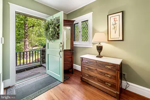 Entry Way - 203 Deepdene Rd, Baltimore, MD 21210 photo 2 of 4