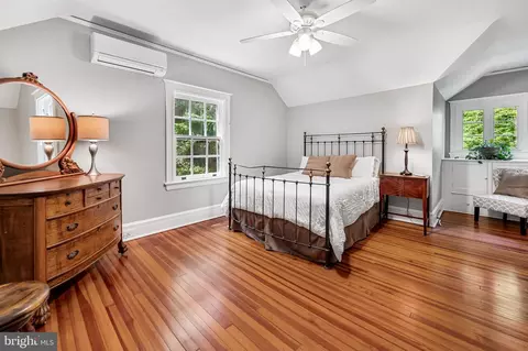 Bedroom - 203 Deepdene Rd, Baltimore, MD 21210 photo 1 of 6