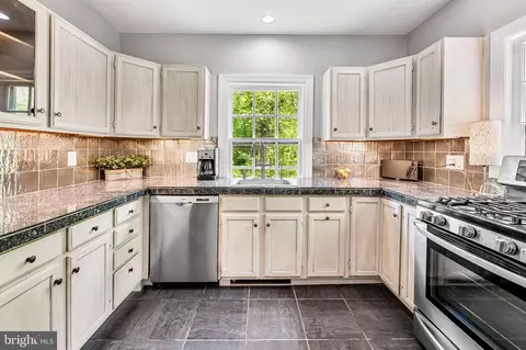 Kitchen - 203 Deepdene Rd, Baltimore, MD 21210 photo 2 of 6