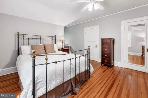 Bedroom - 203 Deepdene Rd, Baltimore, MD 21210 photo 2 of 6