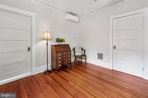 Bedroom - 203 Deepdene Rd, Baltimore, MD 21210 photo 5 of 6