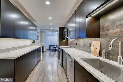 12 E Mount Vernon Pl #2, Baltimore, MD 21201 photo 21