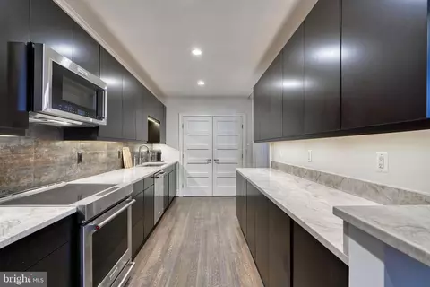 12 E Mount Vernon Pl #2, Baltimore, MD 21201