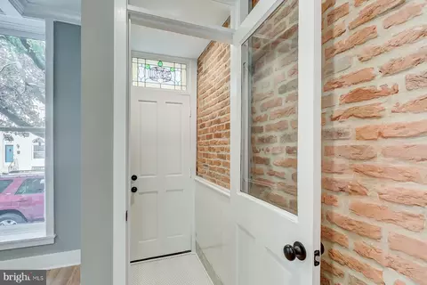 2921 Dillon St, Baltimore, MD 21224 photo 2