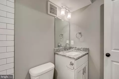 2921 Dillon St, Baltimore, MD 21224 photo 33