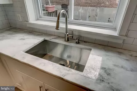 2921 Dillon St, Baltimore, MD 21224 photo 9