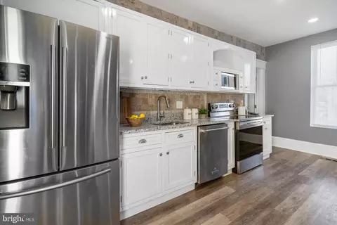400 S Augusta Ave, Baltimore, MD 21229 photo 13