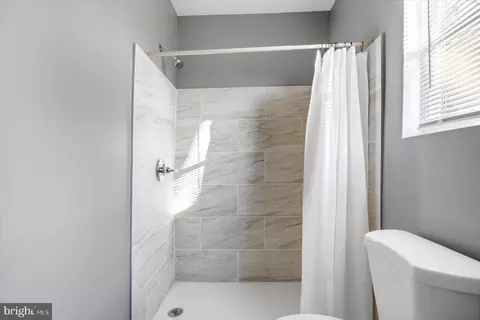 400 S Augusta Ave, Baltimore, MD 21229 photo 31