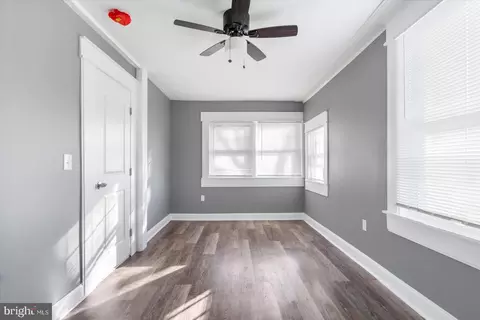 400 S Augusta Ave, Baltimore, MD 21229 photo 23