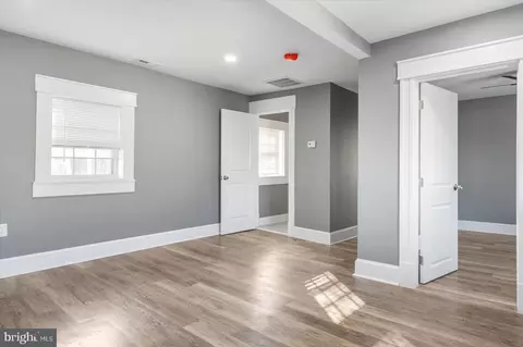 400 S Augusta Ave, Baltimore, MD 21229 photo 27