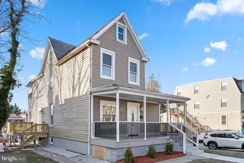 400 S Augusta Ave, Baltimore, MD 21229 photo 2