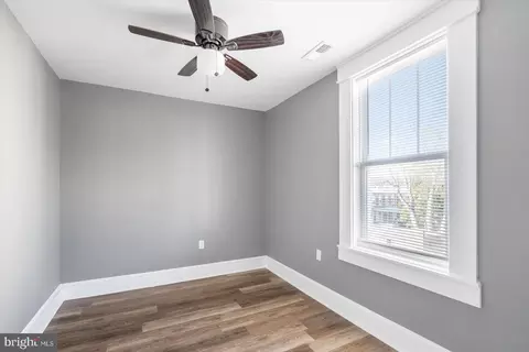 400 S Augusta Ave, Baltimore, MD 21229 photo 24