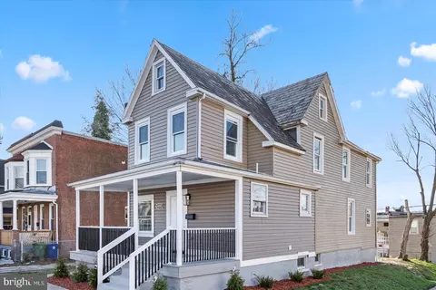 400 S Augusta Ave, Baltimore, MD 21229 photo 3