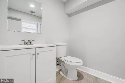 Bath - 2715 E Preston St, Baltimore, MD 21213 photo 6 of 6