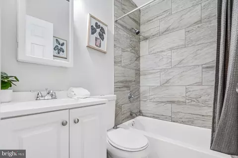 Bath - 2715 E Preston St, Baltimore, MD 21213 photo 3 of 6