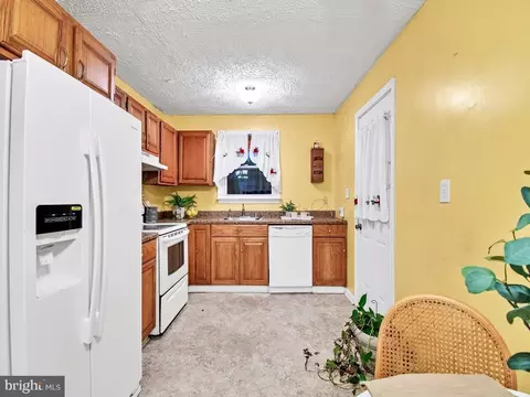 4907 Willshire Ave, Baltimore, MD 21206 photo 8
