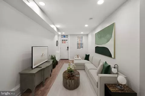 321 S Castle St, Baltimore, MD 21231 photo 4