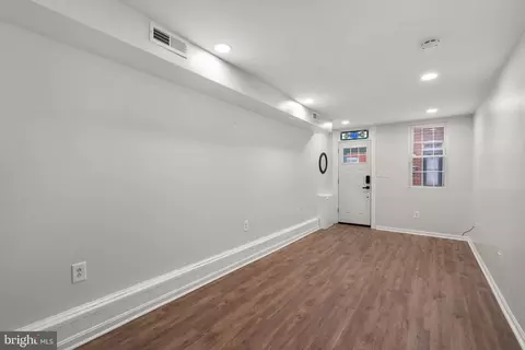 321 S Castle St, Baltimore, MD 21231 photo 6
